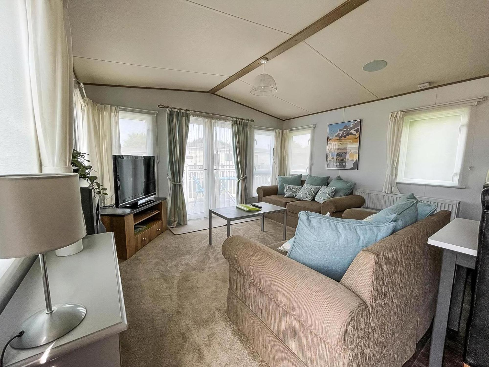 Beautiful Caravan With Decking At Carlton Meres Holiday Park, Suffolk Ref 60022M Saxmundham Exterior foto